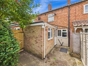 Rear elevation- click for photo gallery